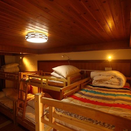 第三极国际青旅花巷店 Ліцзян Екстер'єр фото
