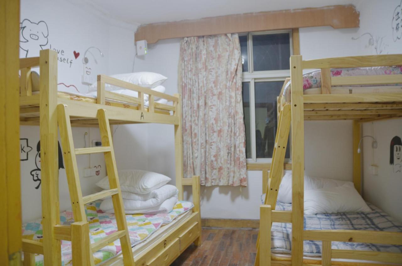第三极国际青旅花巷店 Ліцзян Екстер'єр фото
